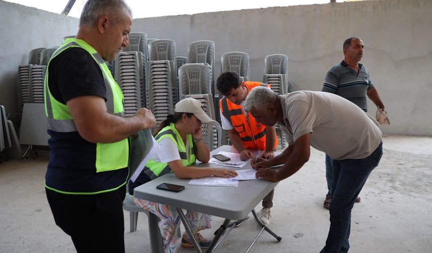 Alanya ve Gazipaşalı yangınzede üreticilere sera naylonu desteği