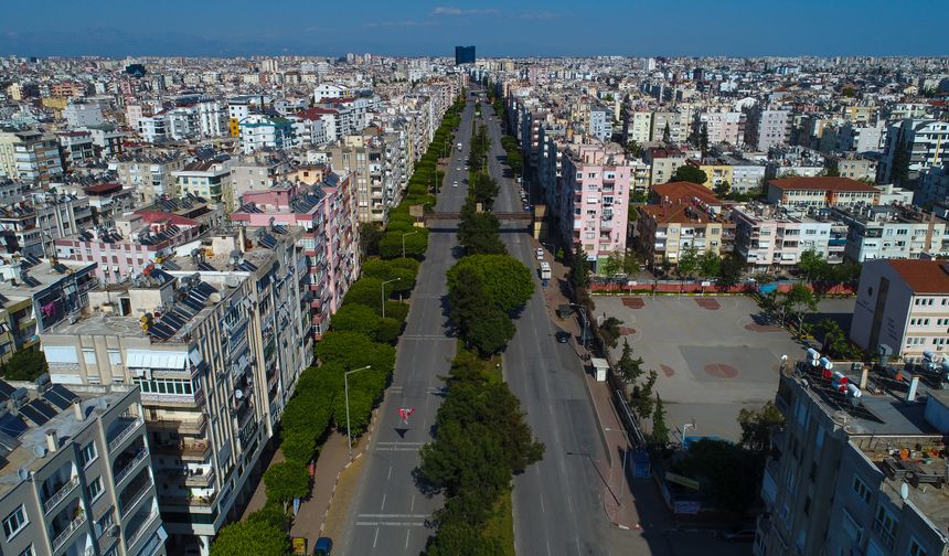 Antalya'da yeni eğitim öğretim dönemi öncesi kiralık ev hareketliliği