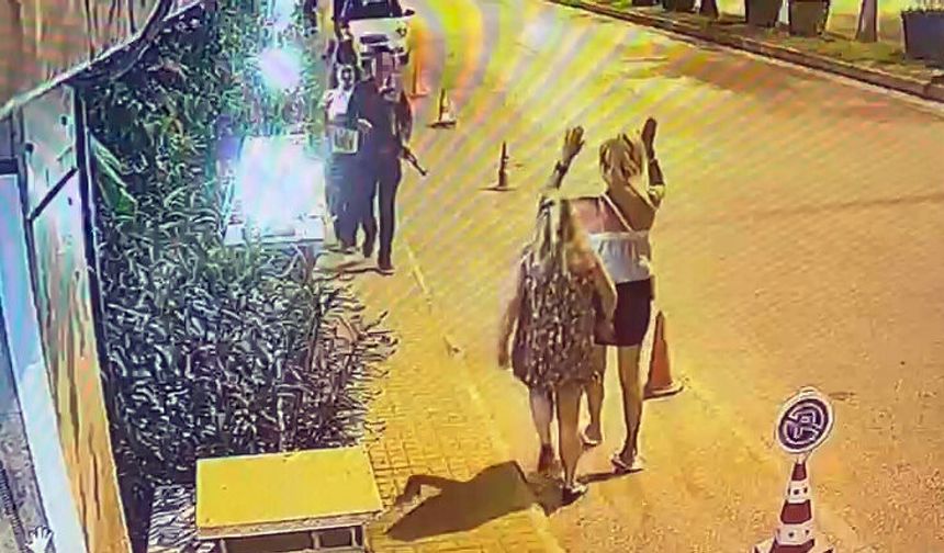 Oyuncak tüfekle sokakta dolaşınca gözaltına alındı