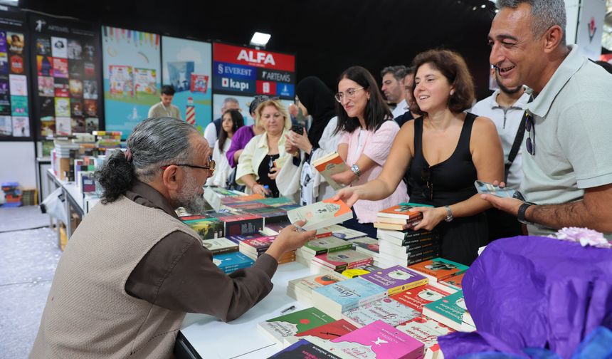 Antalya Kitap Fuarı'nı 1 milyon 173 bin 627 kişi ziyaret etti