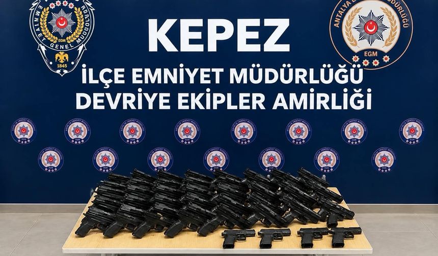 Antalya'da polis kaçak silah operasyonu yaptı