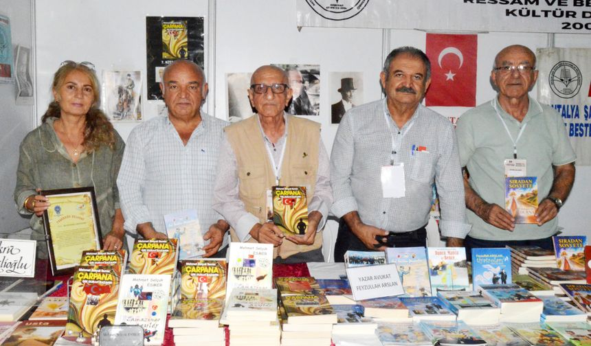 Antalyalı yazar ve şairler, kitap fuarında buluştu