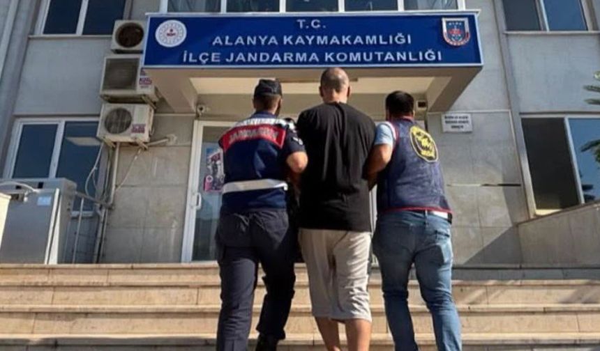 Antalya’da JASAT tarafından 426 aranan şahıs yakalandı