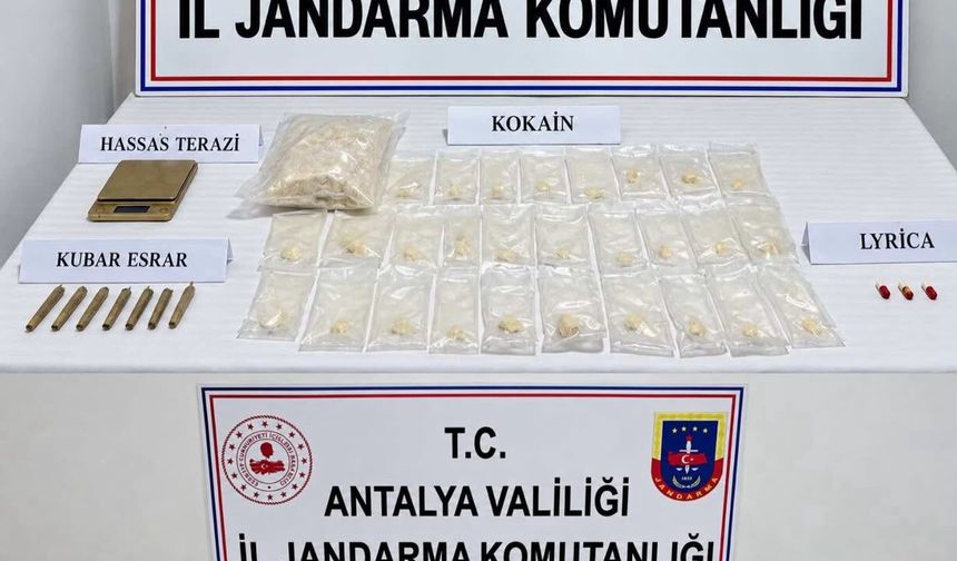 Aksu ve Manavgat’ta operasyon: 3 Kilogram kokain ele geçirildi