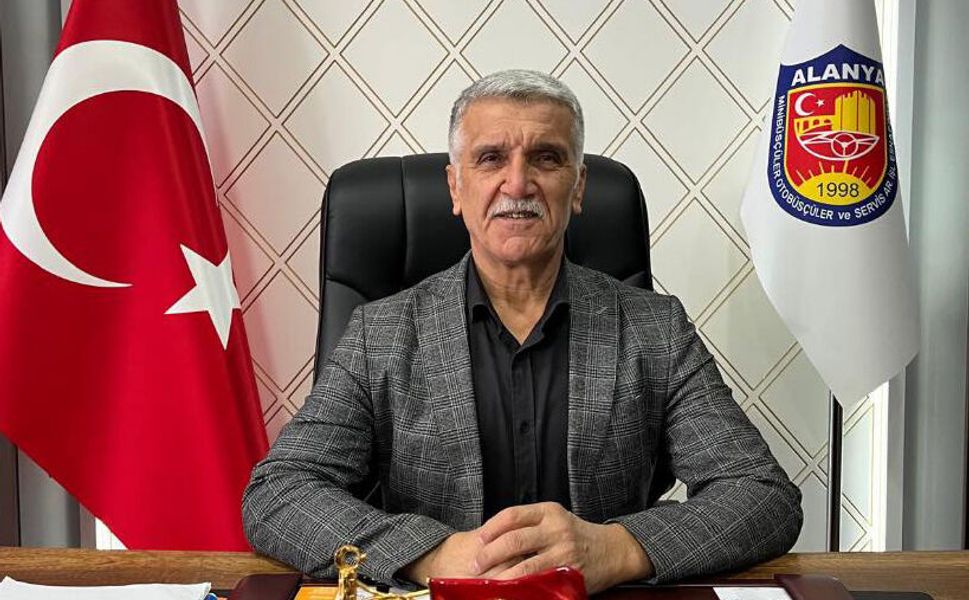 Paşa Özkan duyurdu: Okul servis araçlarında 15 yaş sınırı uzatıldı