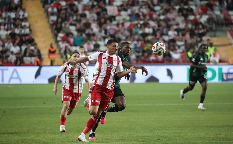 Antalyaspor Süper Lig'e veda etti
