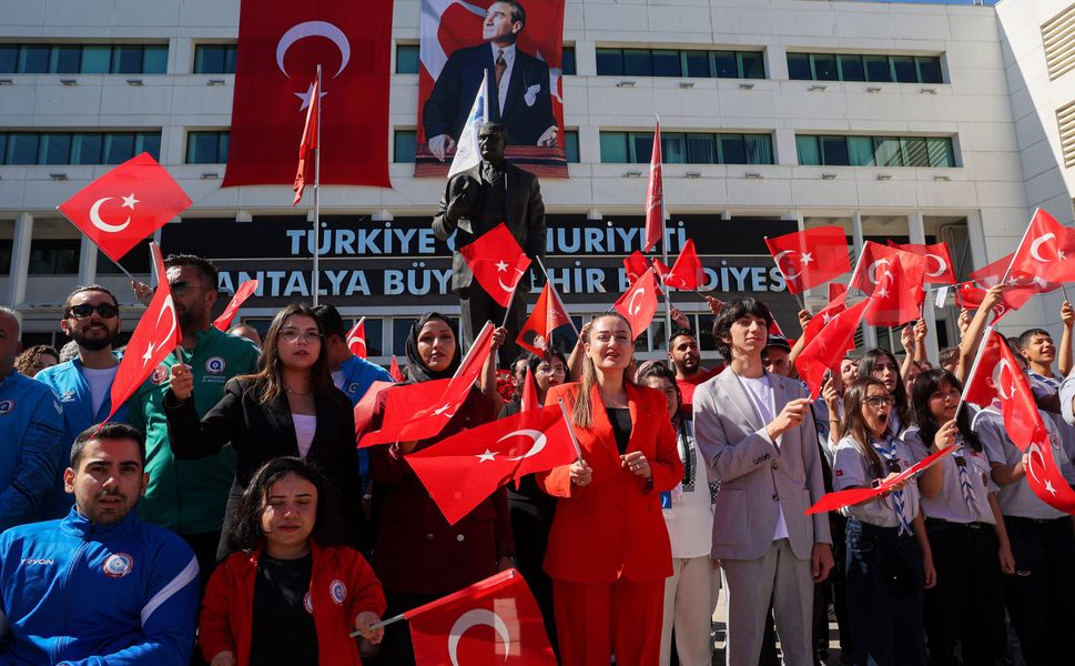Antalya Büyükşehir Belediyesi'nde 19 Mayıs töreni