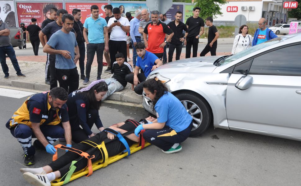 Gazipaşa'da otomobille motosiklet çarpıştı: 2 yaralı