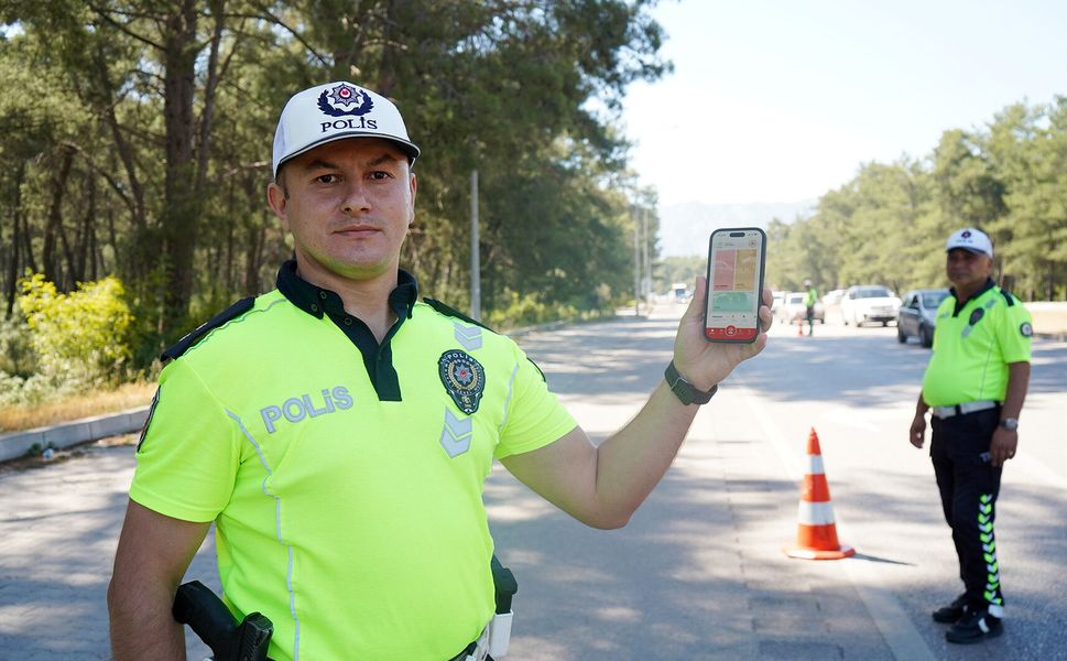 Trafik ekipleri 'Hayat 112 Acil' uygulamasını öğretti