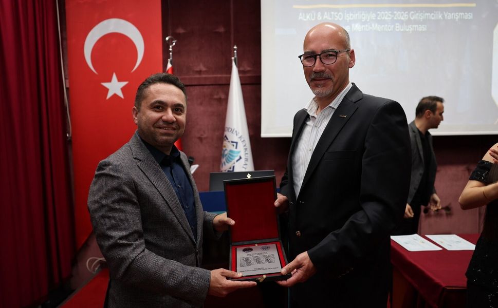 ALKÜ’de geleceğin girişimcileri ödüllerini aldı