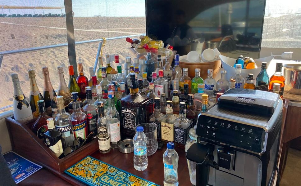 Manavgat'ta 83 şişe alkole el konuldu!