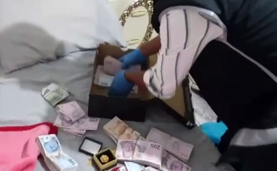 Antalya'da 'Altunlar' suç örgütü operasyon: 33 tutuklama