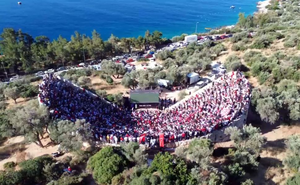 Antalya'da, antik tiyatroda milli maç heyecanı