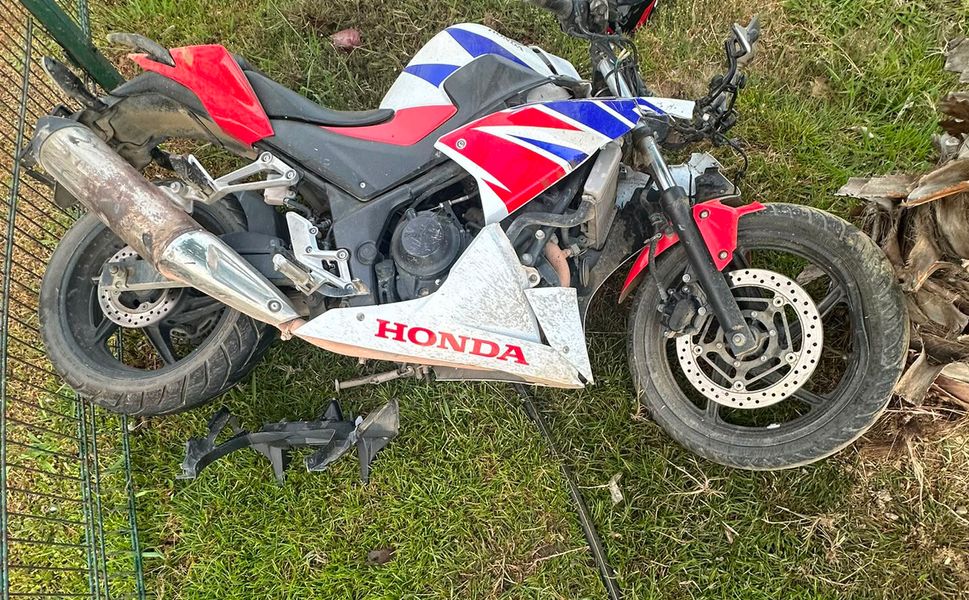 Alanya'da refüje çarpan motosikletin sürücüsü hayatını kaybetti