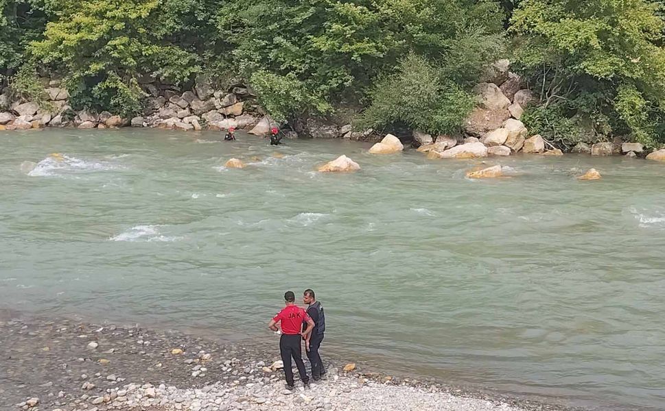 Alara Çayı'nda kaybolan Ahmet aranıyor