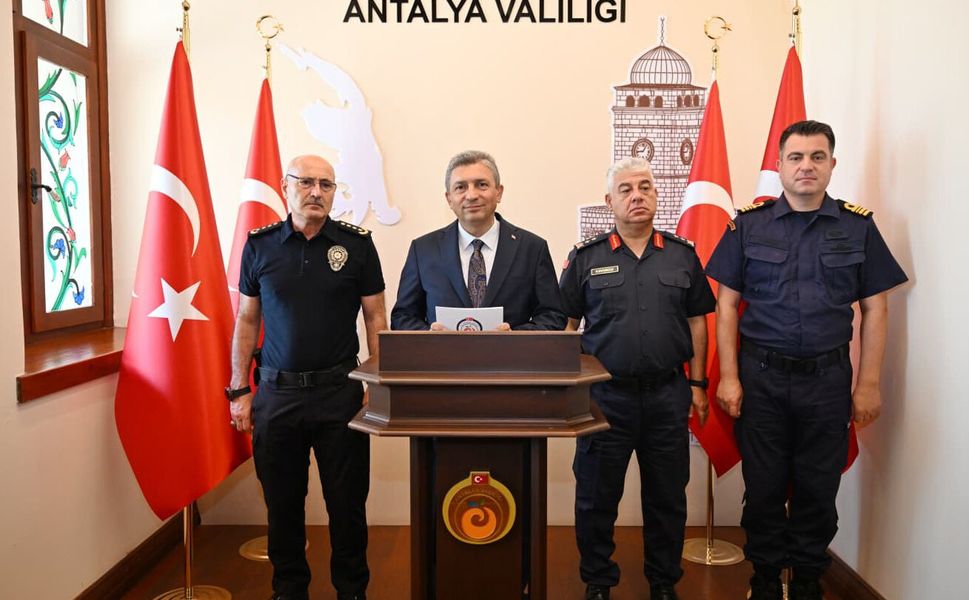 Antalya Valisi açıkladı: Oto galeri saldırısında gözaltı sayısı 13 oldu