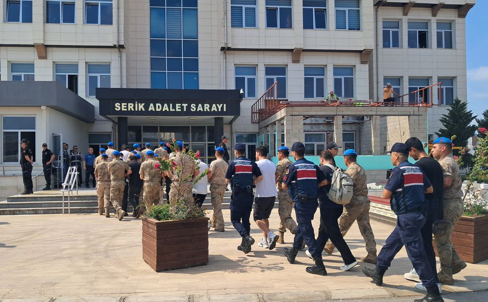 Hesaplarında 8 milyar lira işlem hacmi olan yasa dışı bahis şüphelisi 80 kişi adliyede