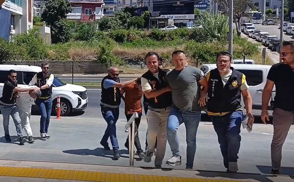 Alanya'da husumetlisi tarafından pompalı tüfekle öldürüldü