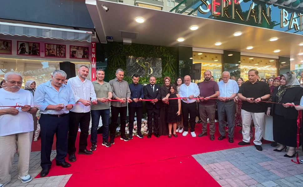 Alanya’da Serkan Batı Kuyumculuk açıldı