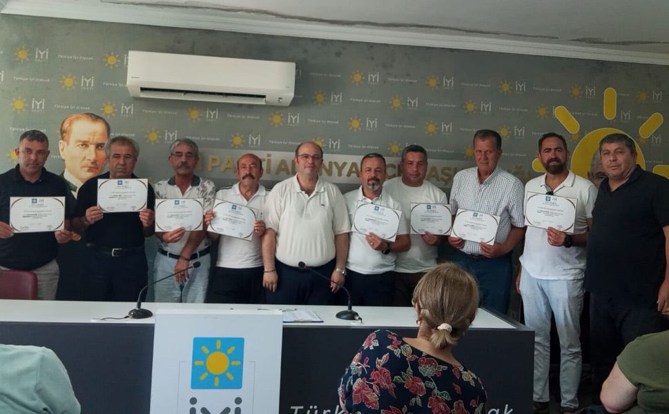 İYİ Parti Alanya’da yeni mahalle başkanları göreve başladı