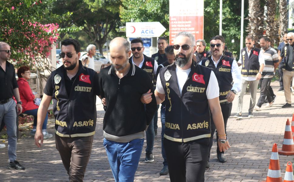 Antalya'da öldürüldüğü 12 yıl sonra ortaya çıktı: 5 şüpheli adliyede