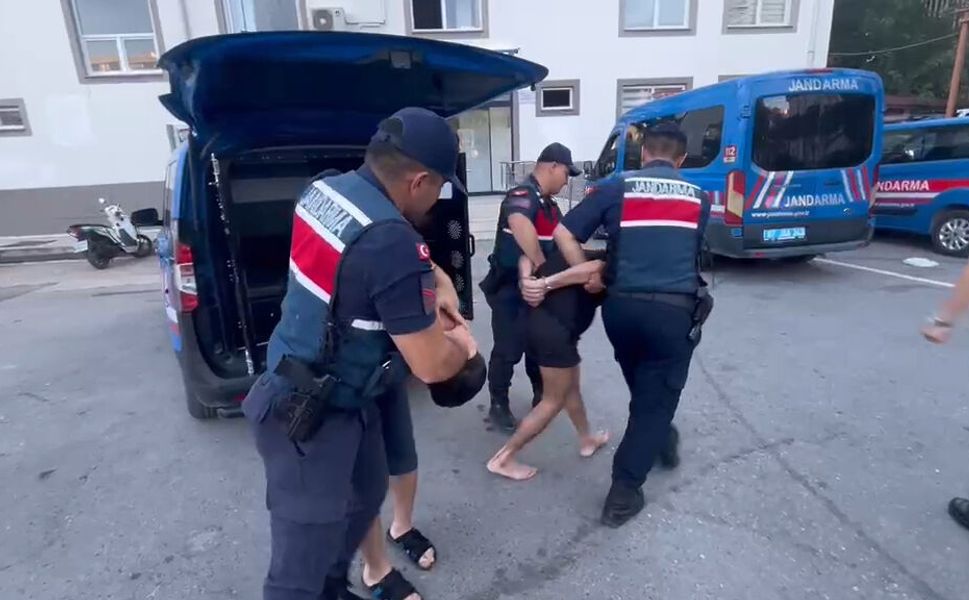 Manavgat'ta sanal medyada terör örgütü propagandasına 2 gözaltı