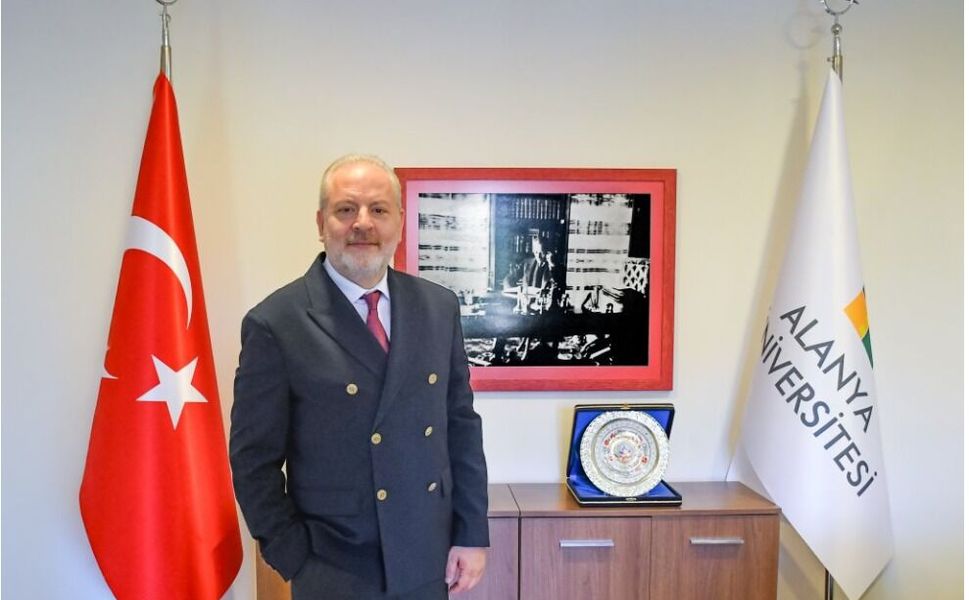 Alanya Üniversitesi Rektörü’nden YKS adaylarına başarı mesajı