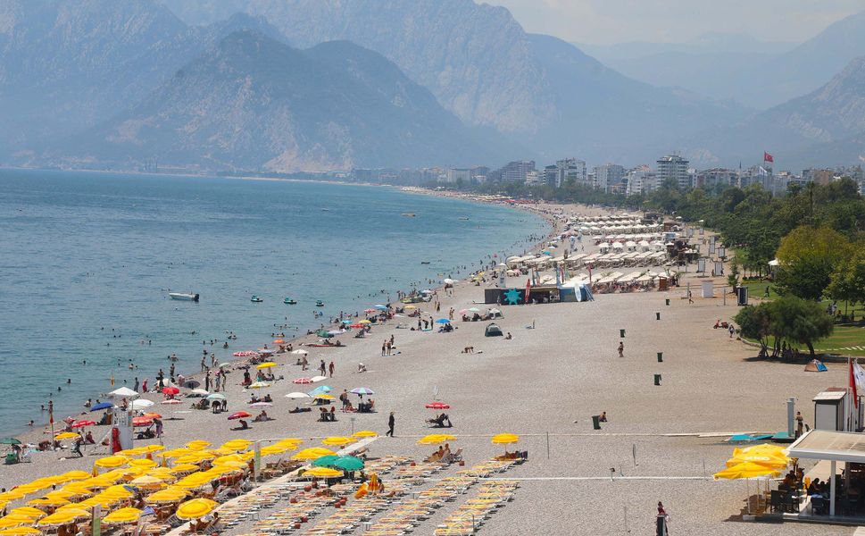 Antalya'da hissedilen sıcaklık 47 dereceye ulaştı