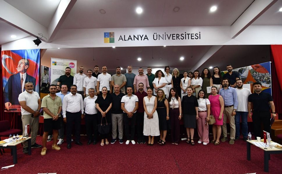 Alanya Üniversitesi’nde sektörün öncüleriyle stratejik buluşma