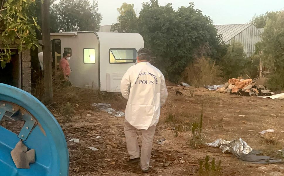 Antalya'da karavanda ölü bulundu