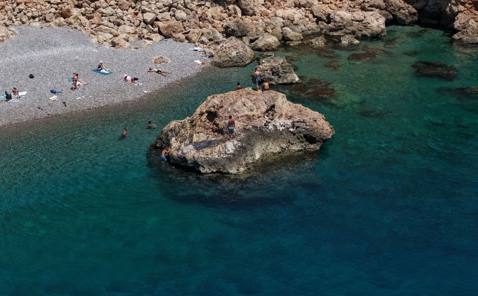 Antalya'da sıcak hava bunalttı