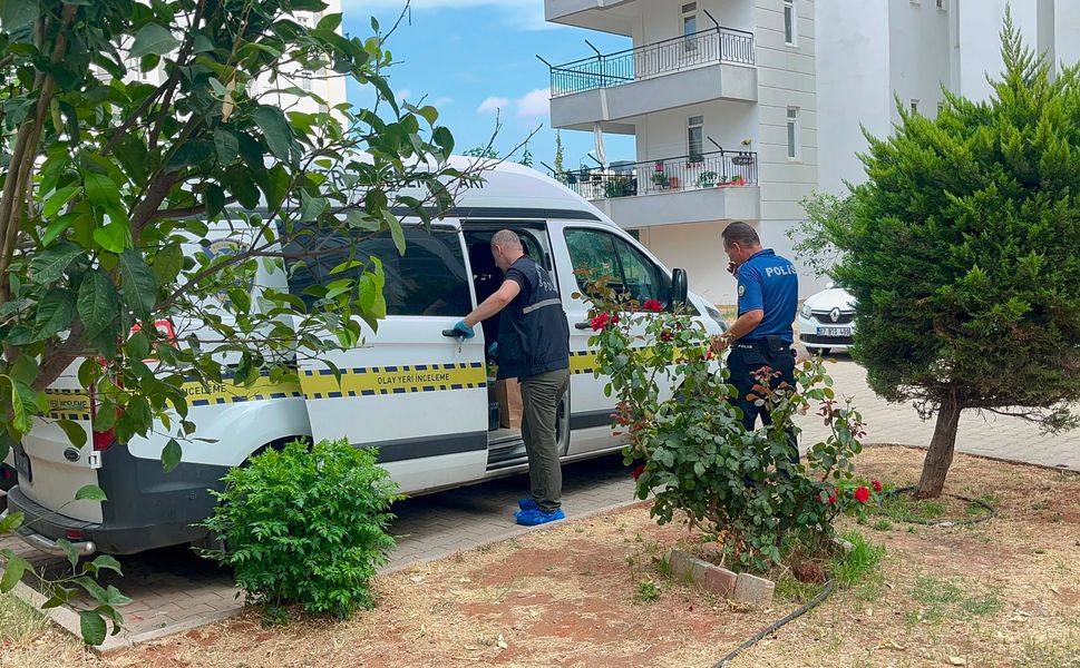Dün Antalya'ya gelen kadın, bugün kaldığı evde ölü bulundu
