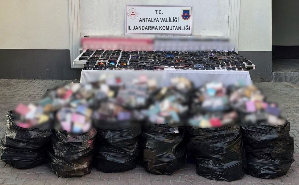 Manavgat'ta jandarmadan gümrük kaçağı ürün operasyonu