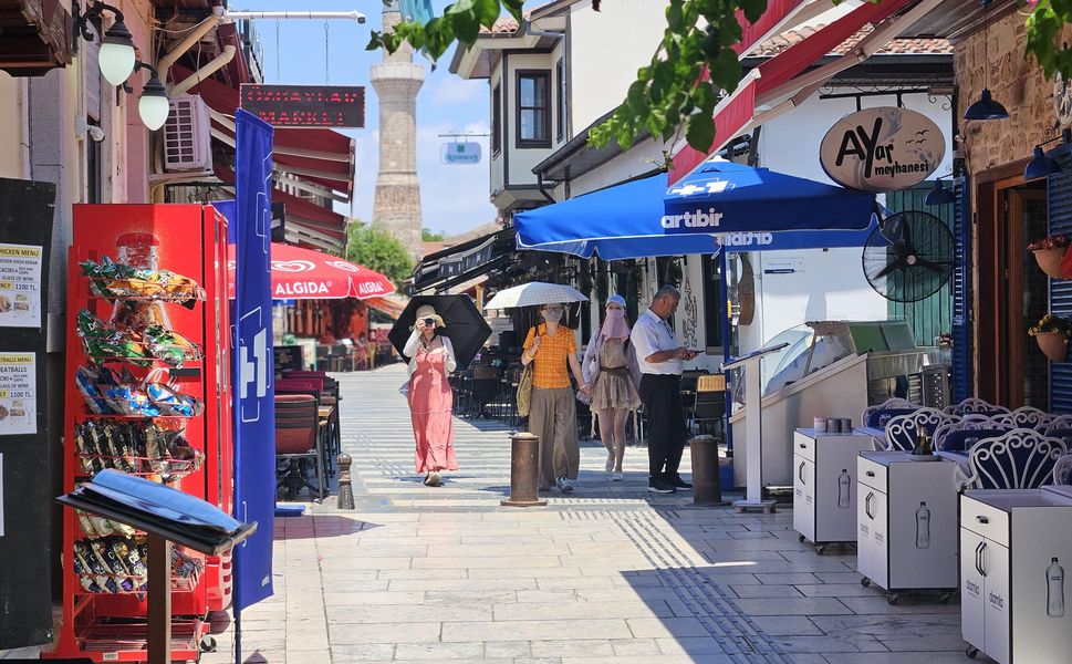 Uzak Doğulu turistlerden 'sıcak' önlemi