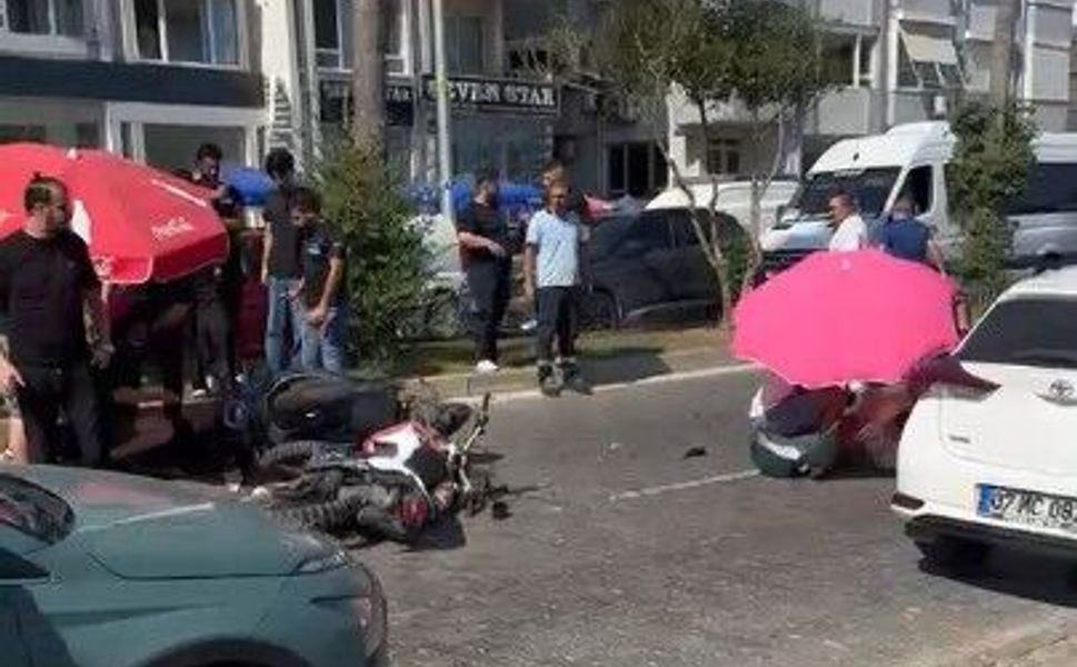 Alanya’da iki motosiklet çarpıştı: Yaralılar var