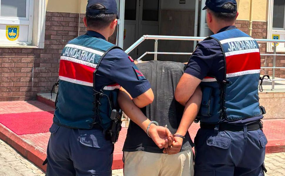 Alanya'da sahte jandarmaya JASAT operasyonu