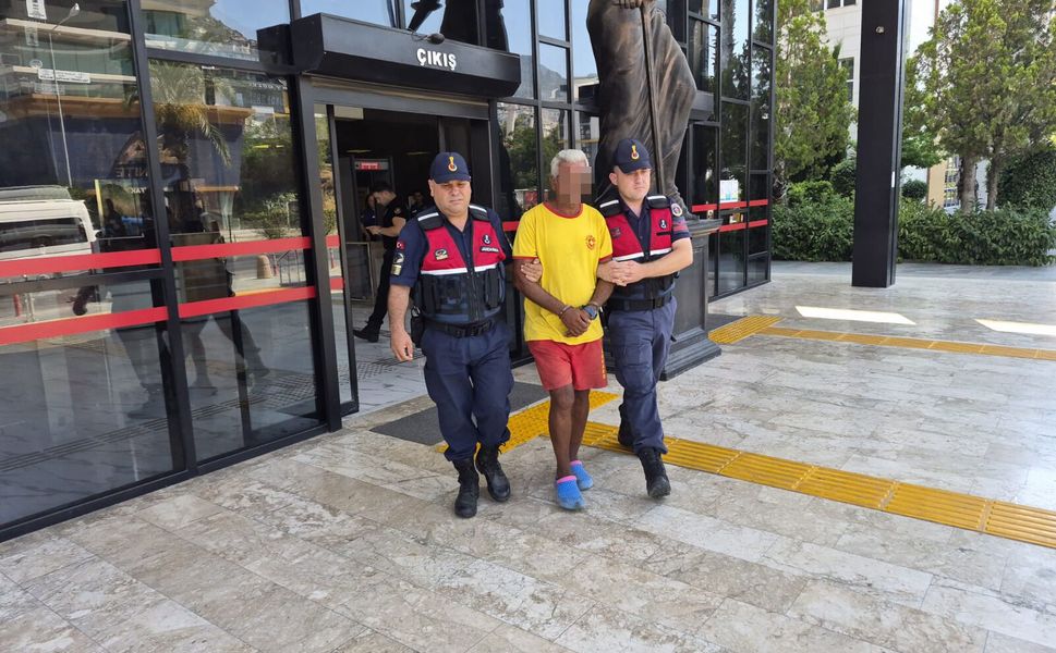 Alanya'da denetimde yakalanan firari hükümlü tutuklandı