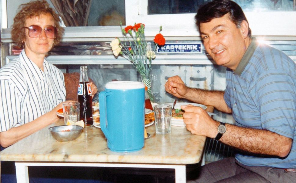 Deniz Baykal'ın eşi Olcay Baykal, yaşamını yitirdi
