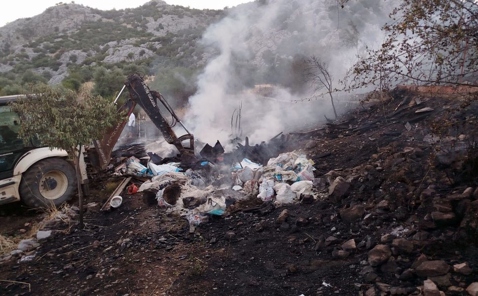 Antalya Döşemealtı'nda korkutan orman yangını