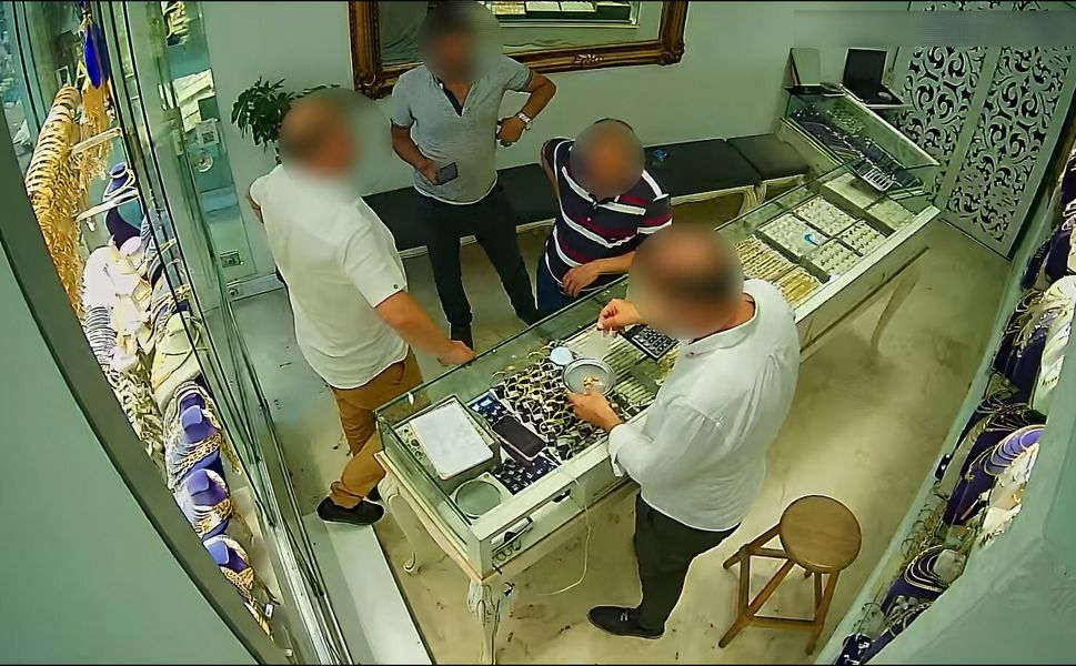 Kuyumculara sahte altın diş satan 4 şüpheli tutuklandı