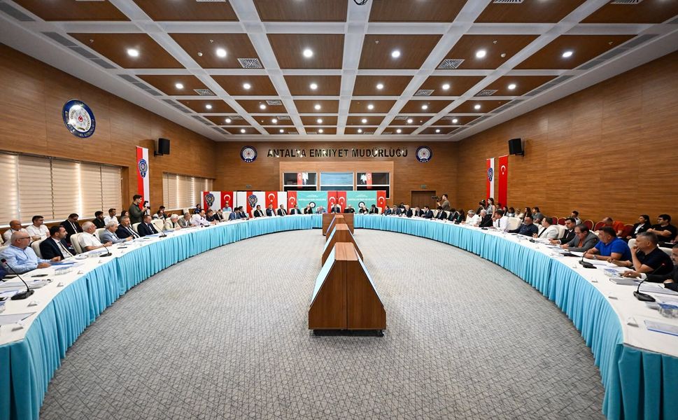 Antalya'da Hayvanları Koruma Kurulu toplantısı gerçekleşti