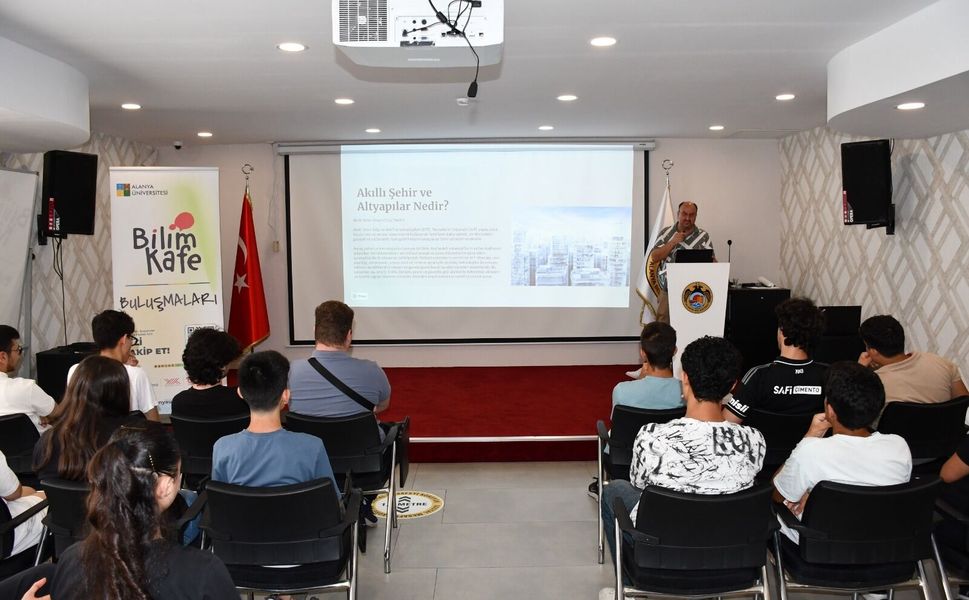 Alanya Üniversitesi’nden geleceğin meslekleri söyleşisi