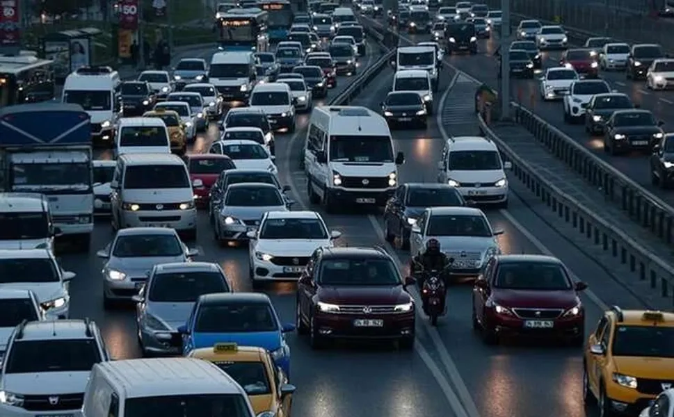 7 ayda 1,17 milyon taşıt trafiğe çıktı... Gri renk halen tercih sebebi