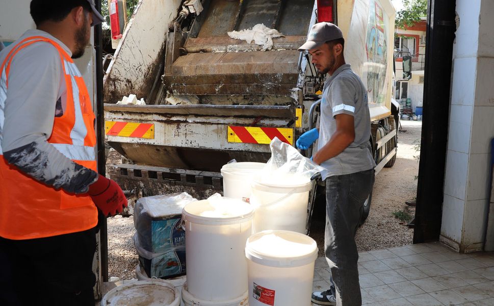 Antalya'da son tüketim tarihi geçmiş 15 ton süt ürününe el konuldu
