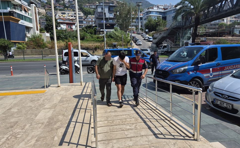 Alanya'da uyuşturucu operasyonu: 2 tutuklama