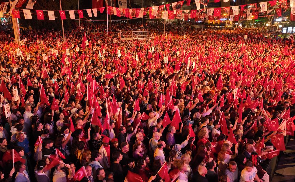Antalya'da 30 Ağustos'ta Derya Uluğ konseri