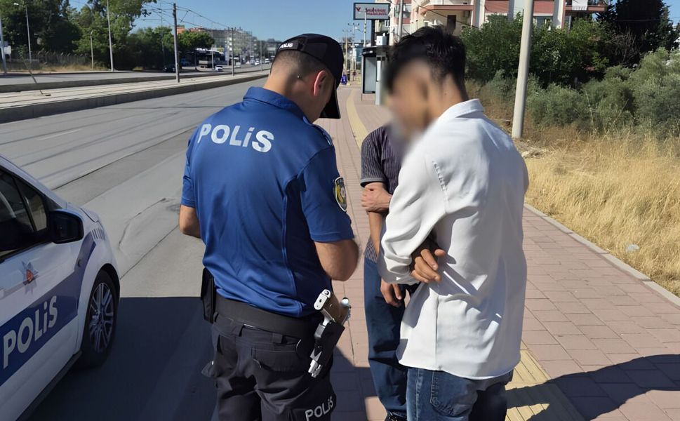 Antalya'da denetimlerde 211 şüpheli tutuklandı