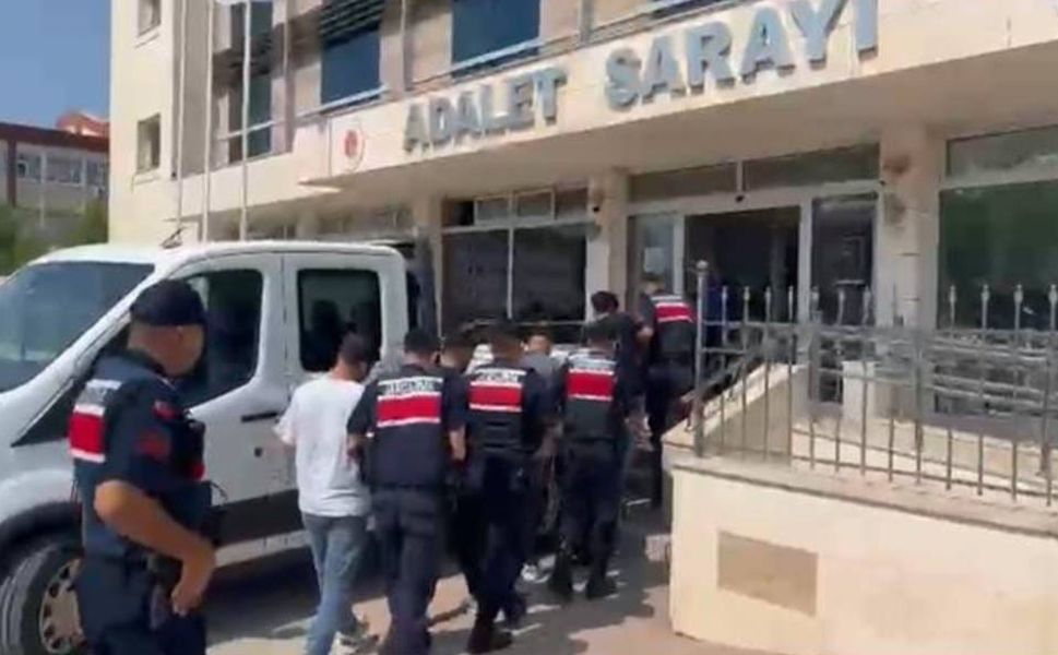 Antalya'da suç örgütü operasyonuna 4 tutuklama