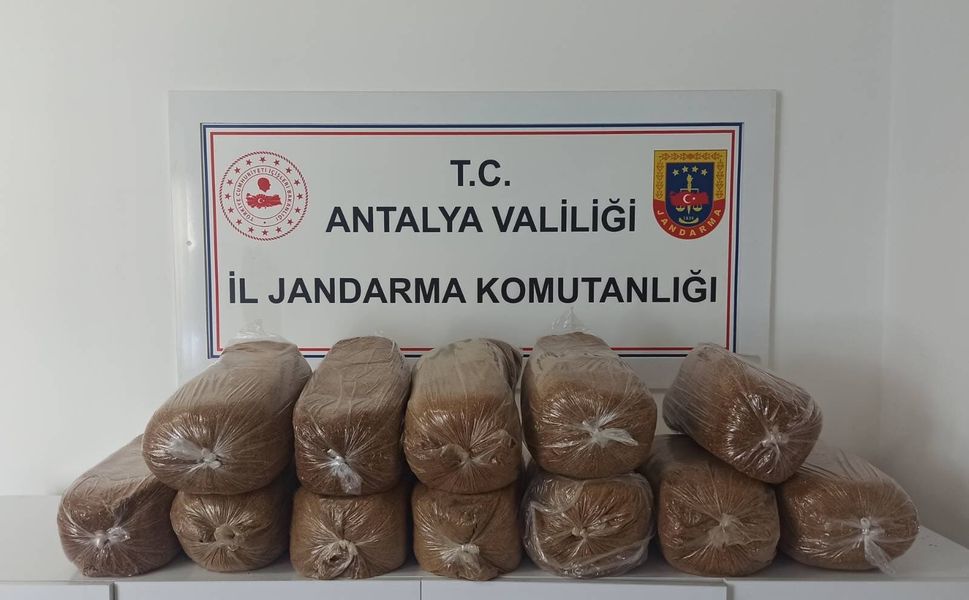 Alanya, Aksu ve Demre’de kaçak tütün operasyonu