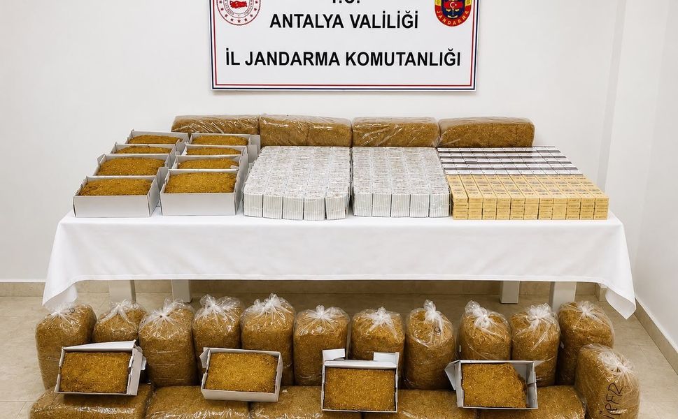 Alanya ve Demre'de operasyon: Kaçak tütün ele geçirildi